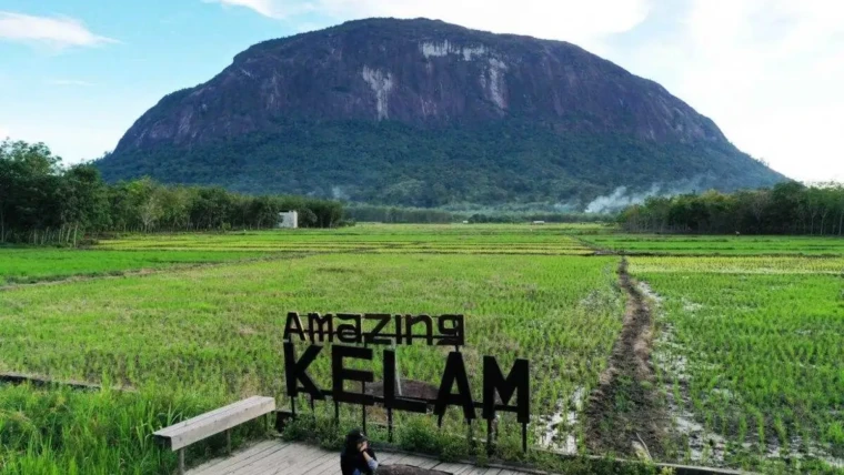 bukit kelam