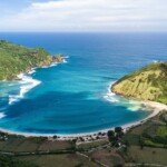 Pantai Mawun: Pantai Cantik yang Dikelilingi Perbukitan di Lombok Tengah