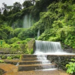 Air Terjun Benang Kelambu: Tirai Air Surgawi di Kaki Rinjani