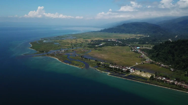 Danau Poso