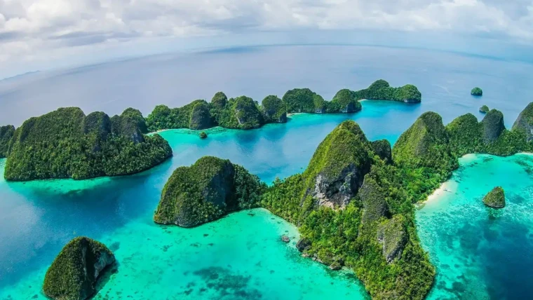 Pulau Wayag