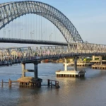 Sungai Mahakam, Kalimantan Timur – Rumah Air, Pesut, dan Jelajah Budaya Dayak & Kutai