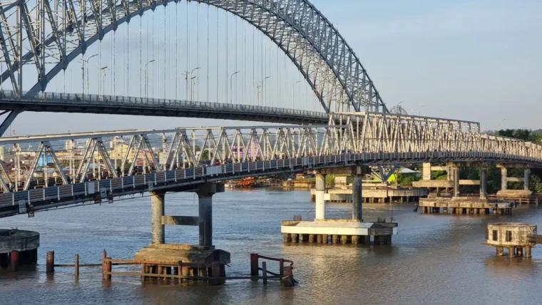 Sungai Mahakam, Kalimantan Timur