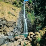 Air Terjun Takapala, Malino, Gowa, Sulawesi Selatan Air Dingin, Tebing Gelap, Pelangi Spray, dan Vibe Pegunungan