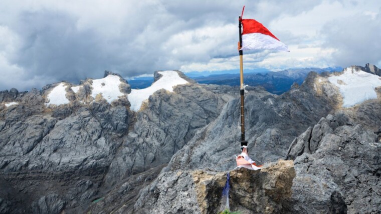 Wisata Desa Puncak Jaya, Serpihan Kehidupan di Atas Awan Papua